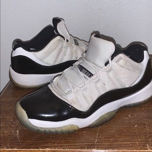 Air Jordan 11 Retro Low Concord